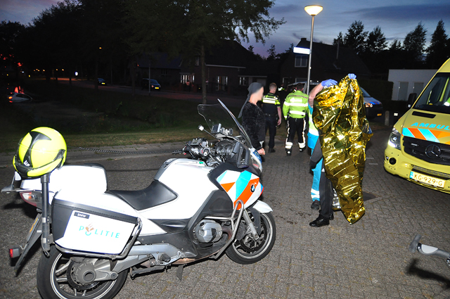 UPDATE: Dronken bestuurder rijdt sloot in aan de Eerste Zeine Waalwijk