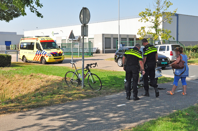Meisje raakt gewond aan de Sluisweg Waalwijk