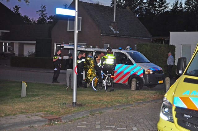 UPDATE: Dronken bestuurder rijdt sloot in aan de Eerste Zeine Waalwijk