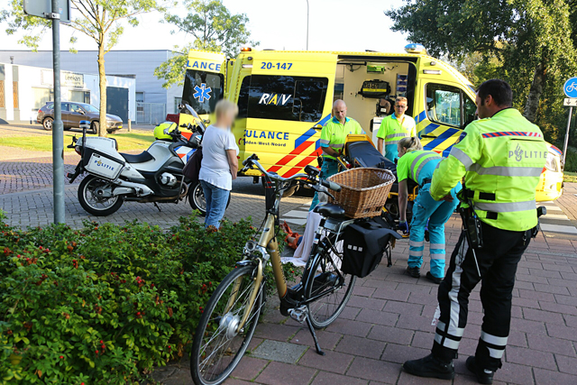 Vrouw op elektrische fiets gewond bij aanrijding op Cesar Francklaan in Waalwijk