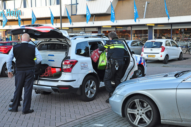 Auto vol met gestolen lego in beslag genomen in Waalwijk
