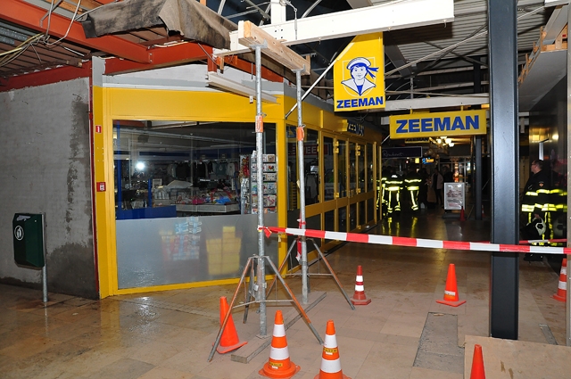 UPDATE: Lekkage Waalwijks winkelcentrum; ‘het is één grote ellende’