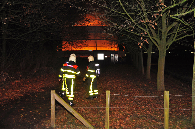 Omstanders bellen 112 aan de Weteringweg Waalwijk