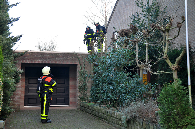 Brand breekt uit bij kaarsenmaken in Waalwijk