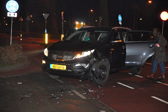 Aanrijding tussen auto en scooter aan de Meester van Coothstraat Waalwijk