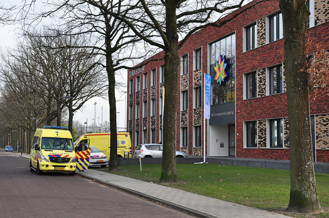 Vrouw valt van trap in school aan de Olympiaweg Waalwijk