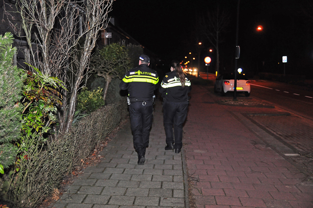 Man ligt zwaargewond op straat aan de Burg. Smeelelaan Waalwijk