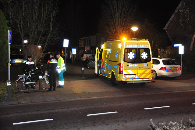 Man ligt zwaargewond op straat aan de Burg. Smeelelaan Waalwijk