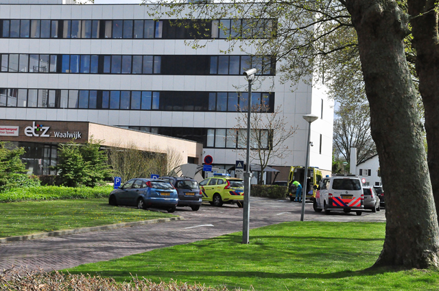 Traumahelikopter landt in woonwijk Waalwijk: kind met spoed naar ziekenhuis