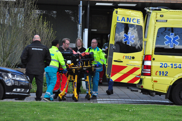 Traumahelikopter landt in woonwijk Waalwijk: kind met spoed naar ziekenhuis