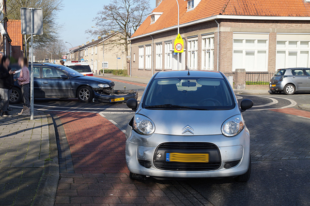 Weer ongeval op kruising Baardwijksestraat Waalwijk