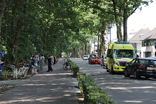 Wielrenner in Waalwijk gewond na botsing met kind