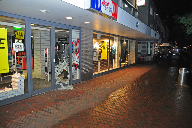 Aktiesport weer het doelwit van een inbraak aan de Markt Waalwijk
