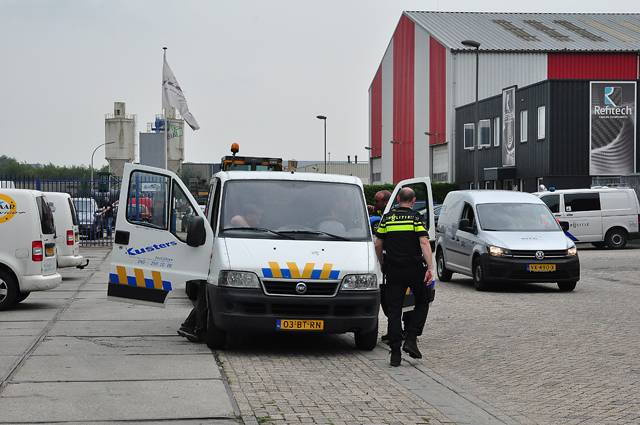 UPDATE: Jointfabriek opgerold in Waalwijk, elf aanhoudingen