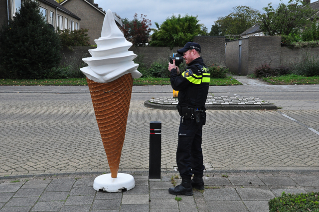 Bewoners kiezen waar politie controleert: 43 bekeuringen voor te hard rijden