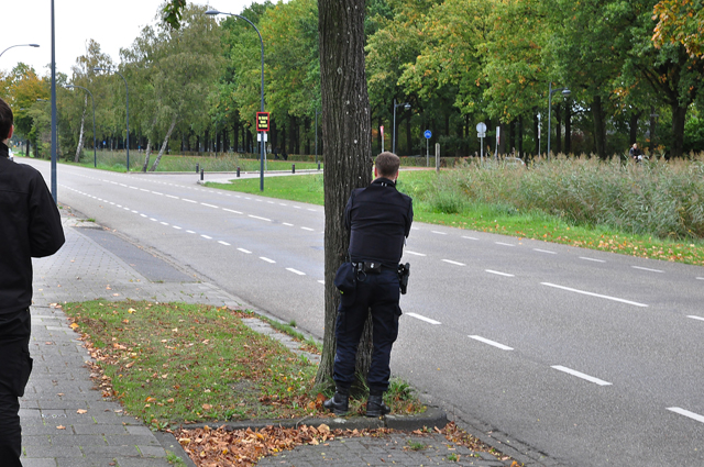 Bewoners kiezen waar politie controleert: 43 bekeuringen voor te hard rijden