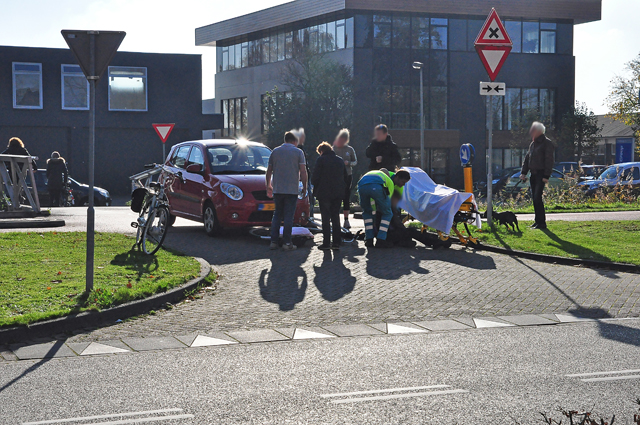 Fietser gewond door aanrijding met auto in Waalwijk