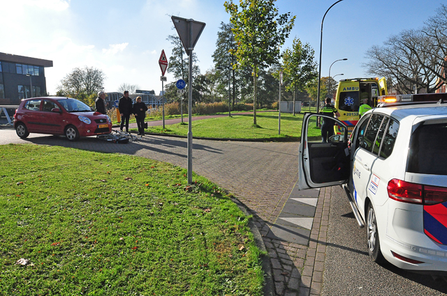 Fietser gewond door aanrijding met auto in Waalwijk