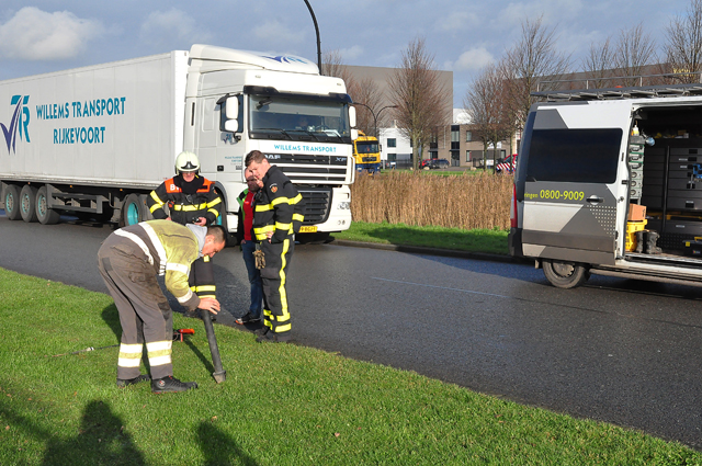 Onderzoek aan Gragtmansstraat in Waalwijk naar mogelijk gaslek