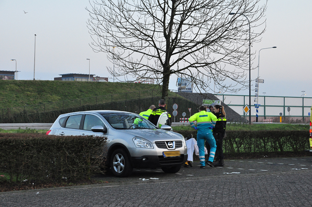 Man ligt onaanspreekbaar in auto in Waalwijk