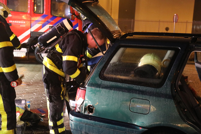 Automobilist tankt LPG en vergeet slang te verwijderen in Waalwijk