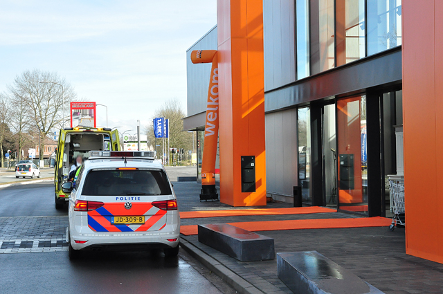 Vrouw valt van trap na stroomstoot in woonwinkel