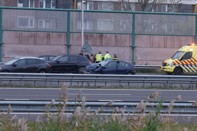 Gewonde bij botsing met drie auto's op A59 bij Waalwijk