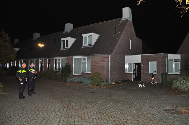 Twee mannen met wapen plegen overval op straat in Waalwijk