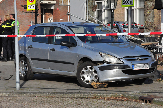 Politie lost schoten bij aanhouding van man (31) en vrouw (30) na ‘dolle’ achtervolging in Waalwijk