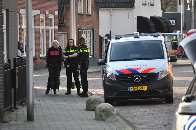 Politie lost schoten bij aanhouding van man (31) en vrouw (30) na ‘dolle’ achtervolging in Waalwijk