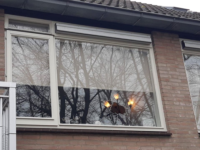 Gewonde na vernielen raam aan de Eerste Zeine Waalwijk