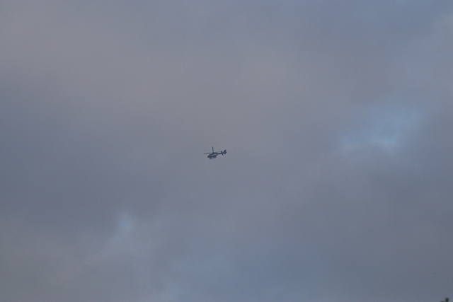 Politiehelikopter boven Waalwijk