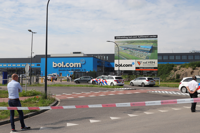 Gewapende overval door meerdere daders op distributiecentrum Bol.com in Waalwijk