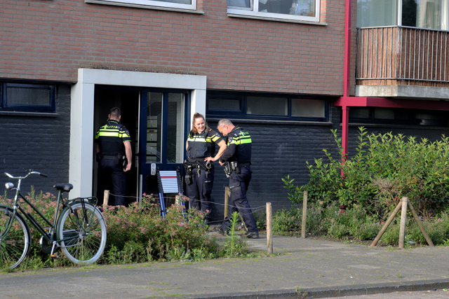 UPDATE: Vijf aanhoudingen in Waalwijk, auto's en scooters in beslag genomen