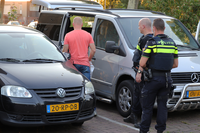 Veel politie in wijk Zanddonk Waalwijk