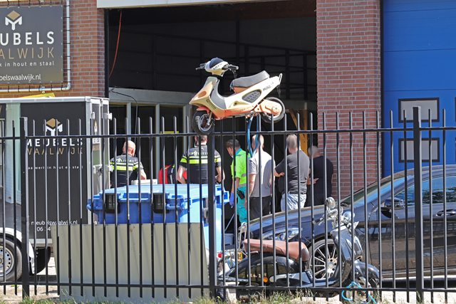 Traumahelikopter ingezet bij bedrijfsongeval aan de Sluisweg Waalwijk