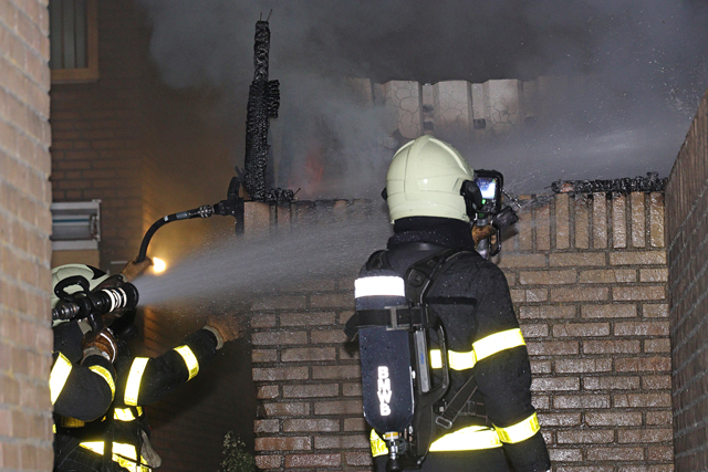 Schuur in brand aan de Sweelinckstraat Waalwijk