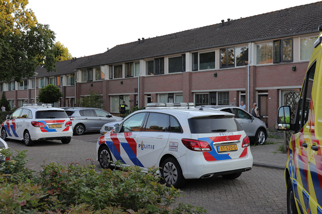 Veel politie in wijk Zanddonk Waalwijk