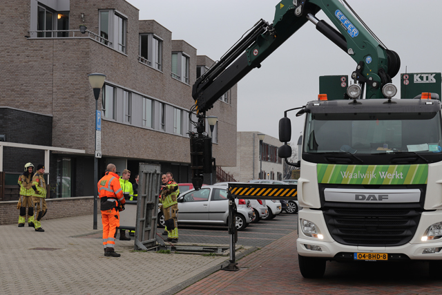 Gaslucht in ondergrondse container aan de Cornelis Verhoevenstraat Waalwijk