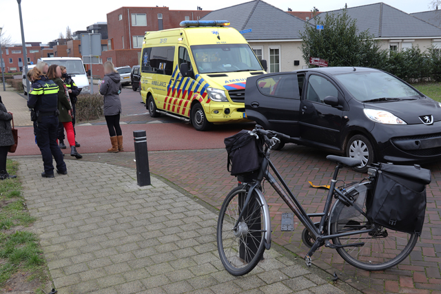 Vrouw op fiets aangereden aan de Cornelis Verhoevenstraat Waalwijk