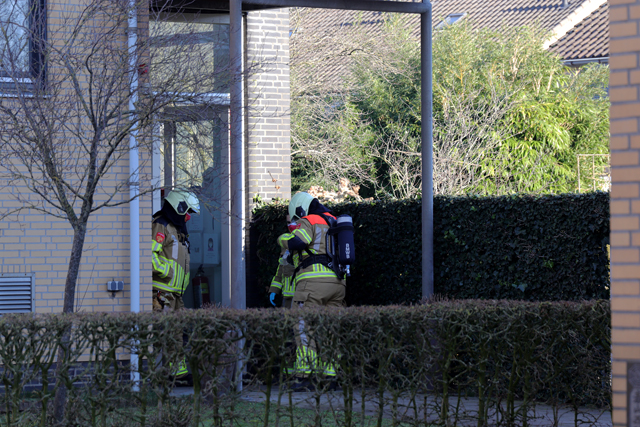 Brandweer rukt uit voor vreemde lucht in gebouw van stichting Prisma Waalwijk