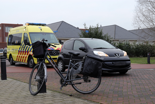 Vrouw op fiets aangereden aan de Cornelis Verhoevenstraat Waalwijk