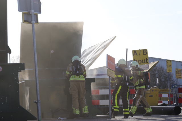 Container in brand aan de Weteringweg Waalwijk