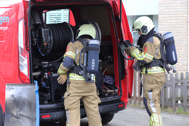 Brand in bestelbusje aan de Alexander Voormolenstraat Waalwijk