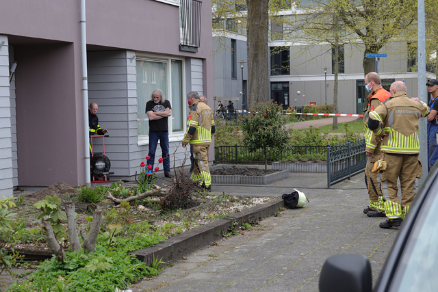 Gaslek in voortuin aan de Burgemeester van Heystlaan Waalwijk