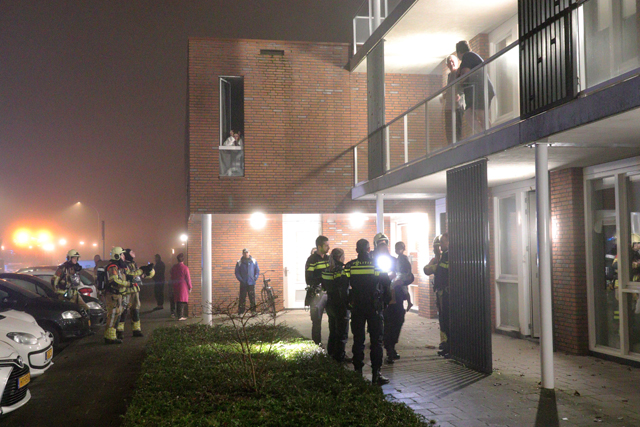 Voordeur van woning opgeblazen met zwaar vuurwerk aan de Noordstraat Waalwijk