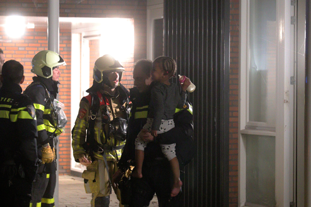 Voordeur van woning opgeblazen met zwaar vuurwerk aan de Noordstraat Waalwijk