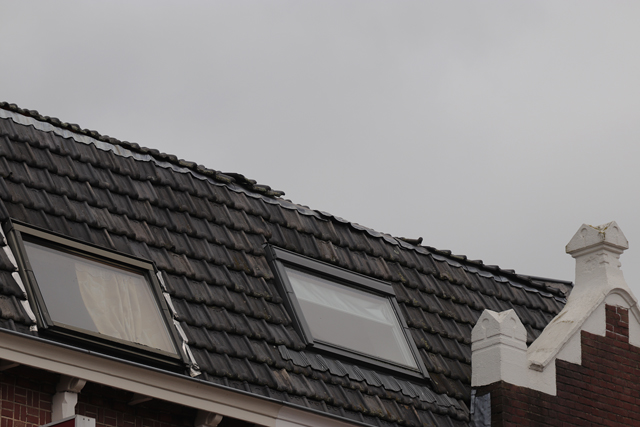 Dakpannen los op woning aan de Grotestraat Waalwijk