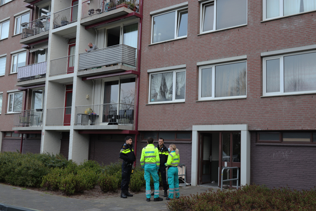 Man geboeid afgevoerd na incident in flat aan de Noordstraat Waalwijk