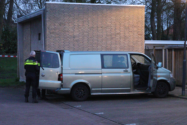 Persoon aangehouden tijdens politieonderzoek aan de Doelenstraat Waalwijk